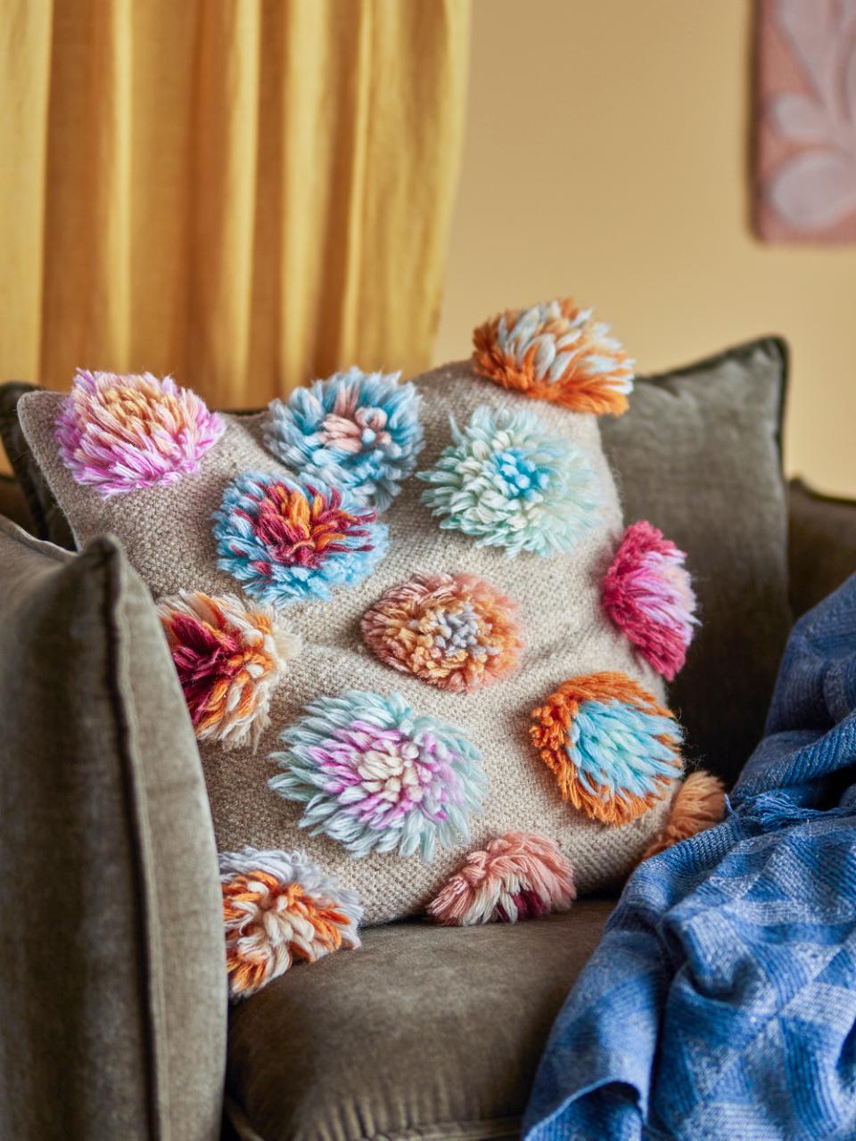 Somma Cushion, Multi, Wool