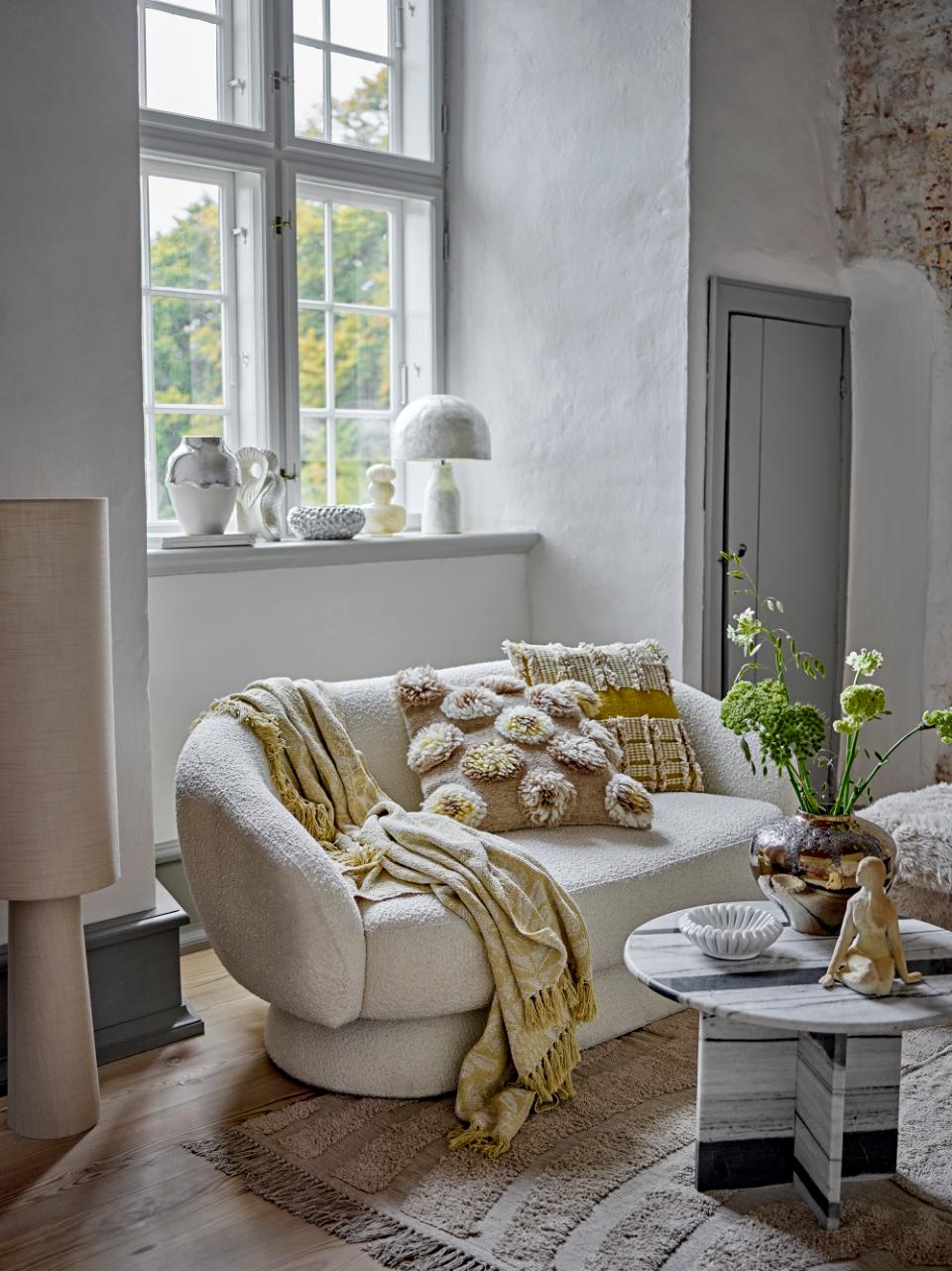 Donna cushion, Nature, Wool