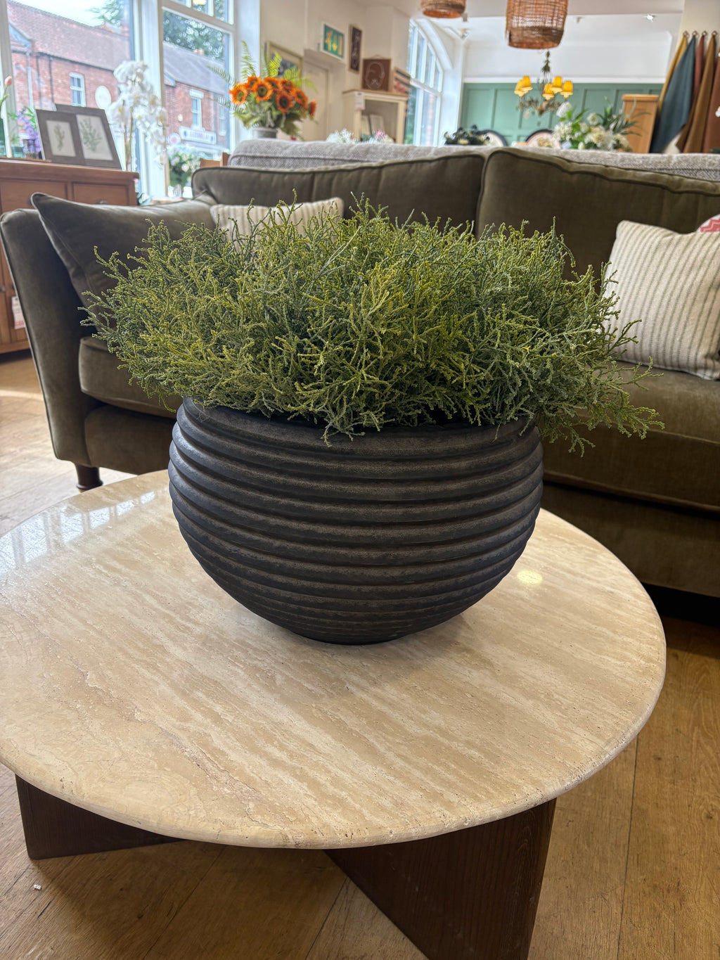 AN CORAL IN TWIZELL LRG BLACK POT 36CM